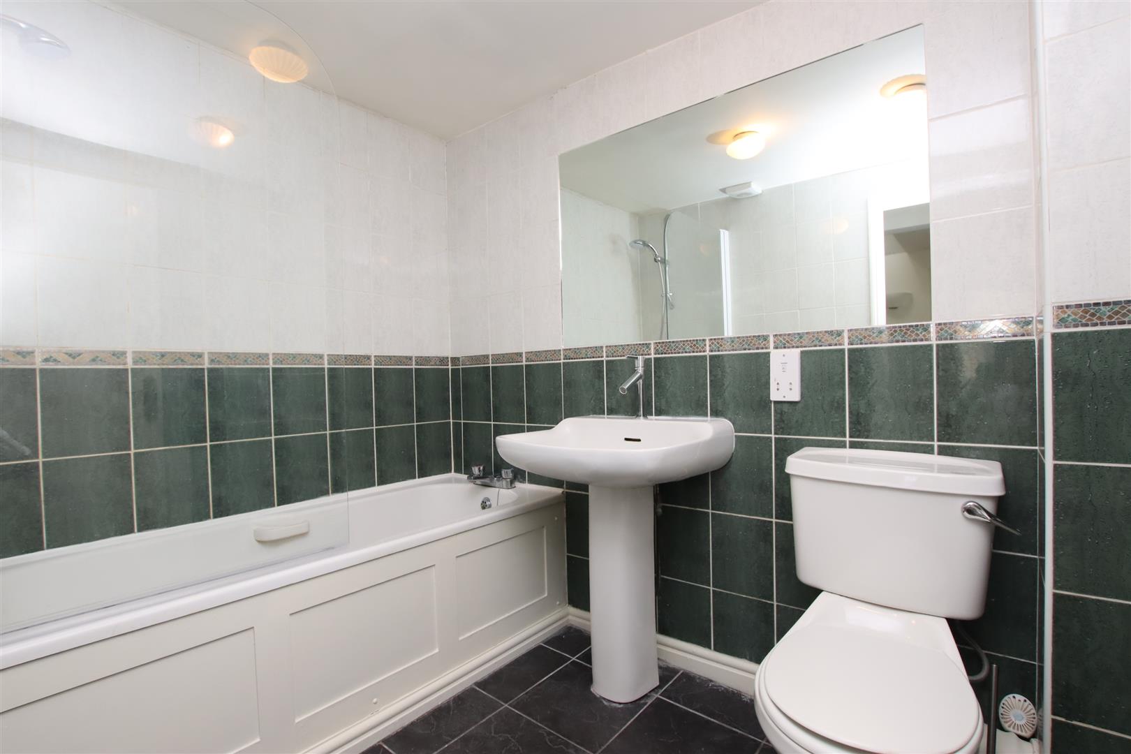 Beaufort East, Bath, BA1